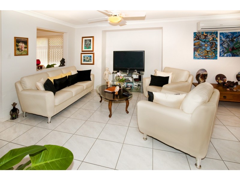 6A Amanda Street, Scarborough QLD 4020