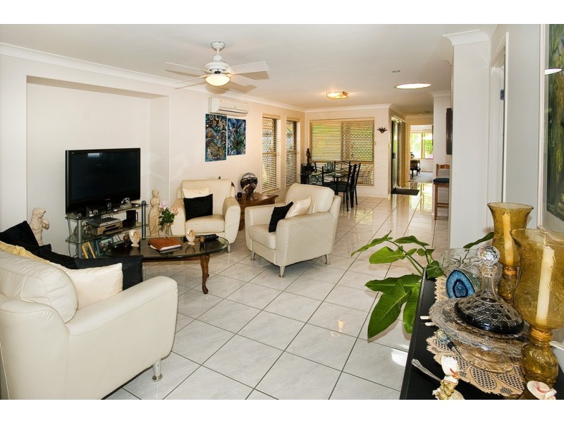 6A Amanda Street, Scarborough QLD 4020