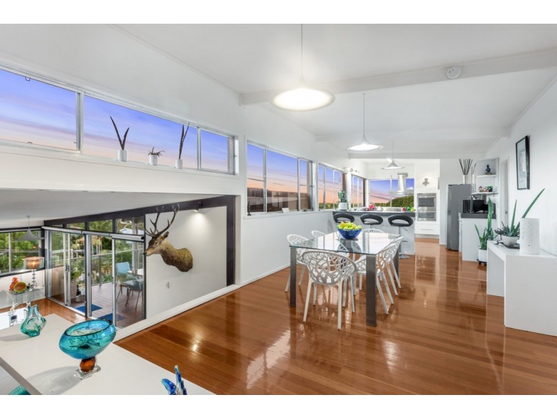 8 Koolewong Street, Stafford Heights QLD 4053