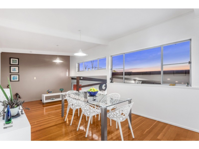 8 Koolewong Street, Stafford Heights QLD 4053