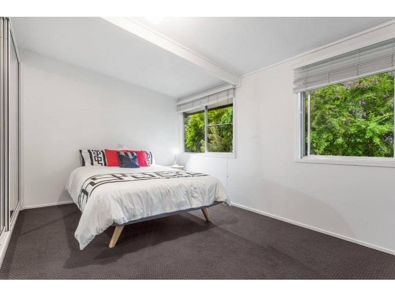 8 Koolewong Street, Stafford Heights QLD 4053