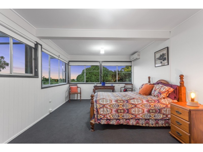 8 Koolewong Street, Stafford Heights QLD 4053