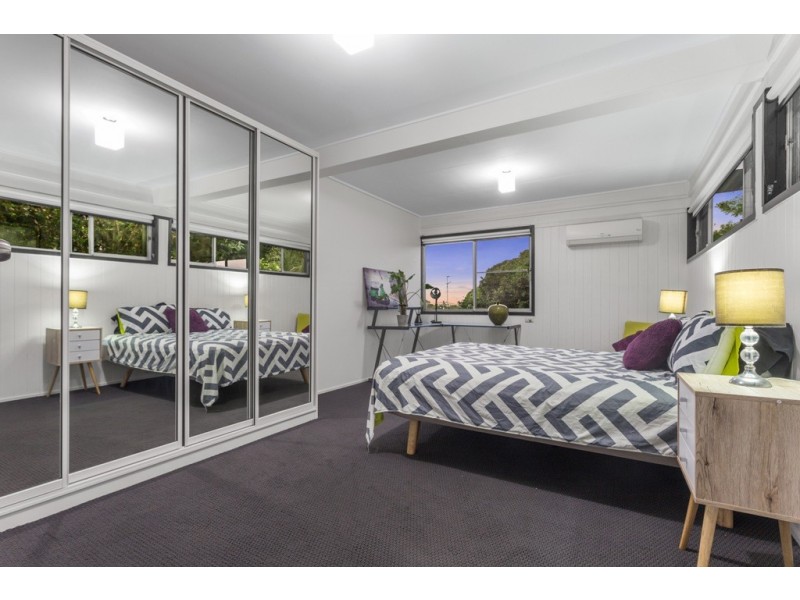 8 Koolewong Street, Stafford Heights QLD 4053