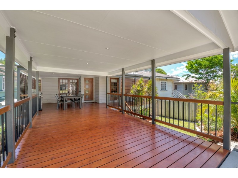 18 Evans Street, Kedron QLD 4031