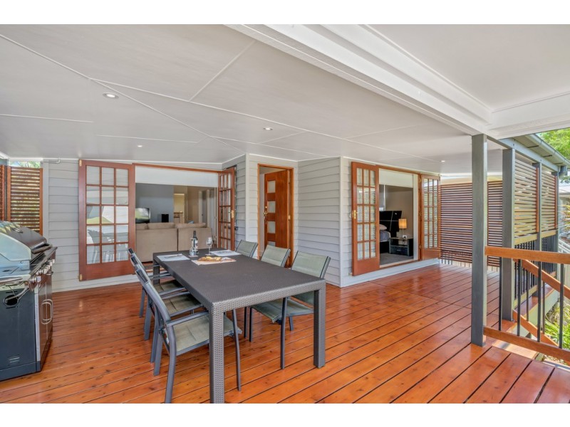 18 Evans Street, Kedron QLD 4031