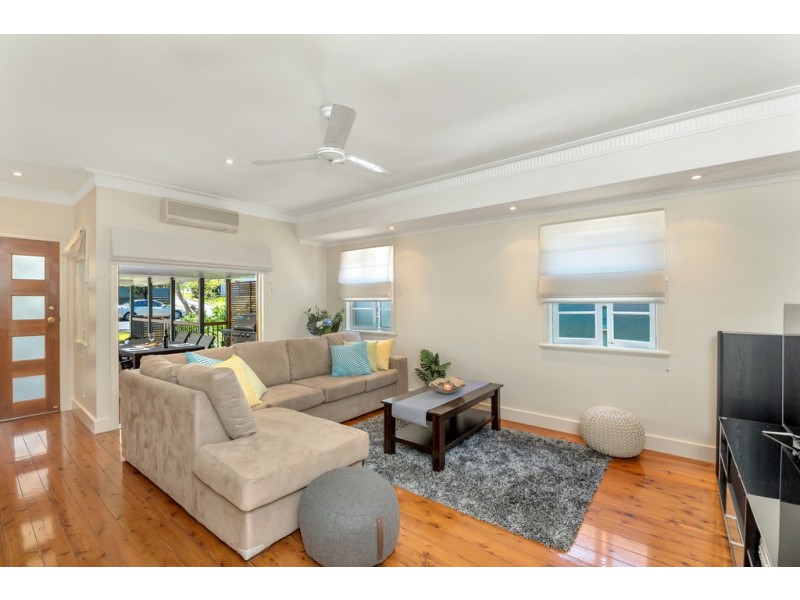 18 Evans Street, Kedron QLD 4031