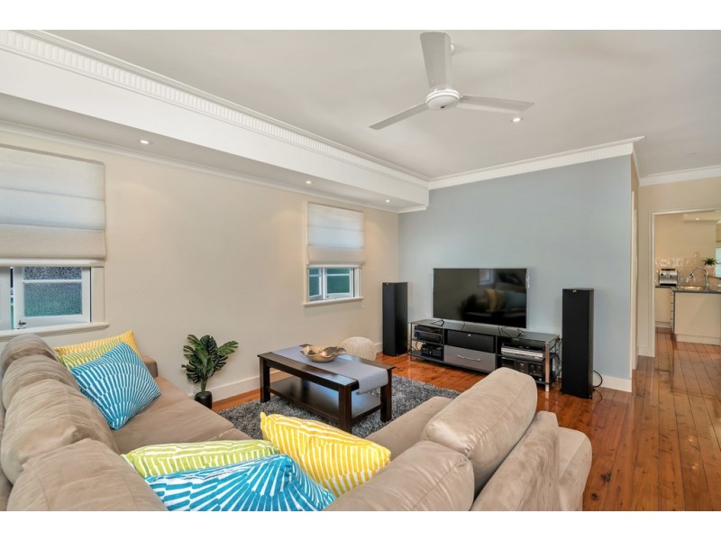 18 Evans Street, Kedron QLD 4031