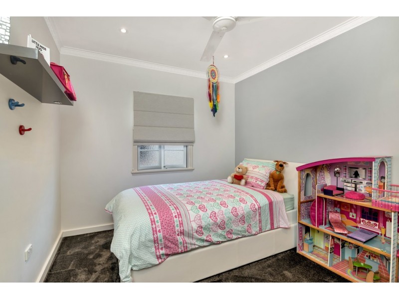 18 Evans Street, Kedron QLD 4031