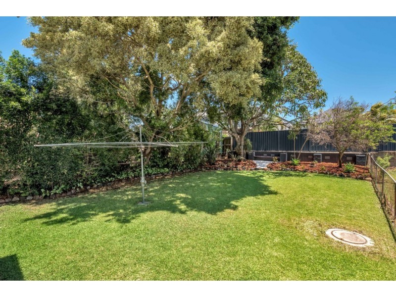 18 Evans Street, Kedron QLD 4031