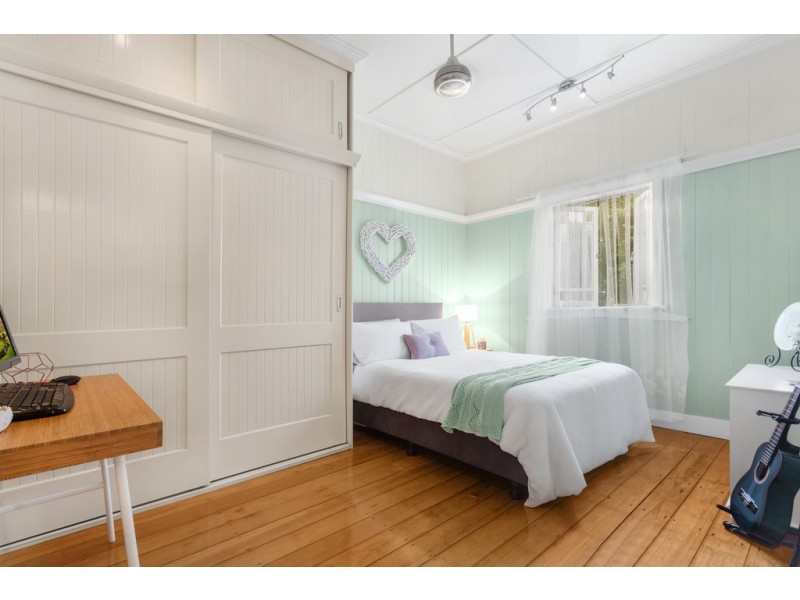 36 Banksia Avenue, Ashgrove QLD 4060