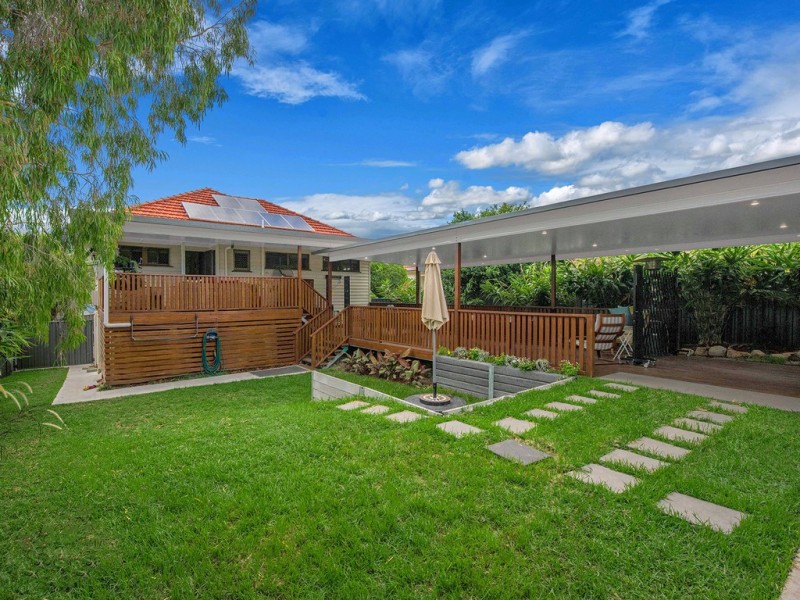 56 Eleventh Avenue, Kedron QLD 4031