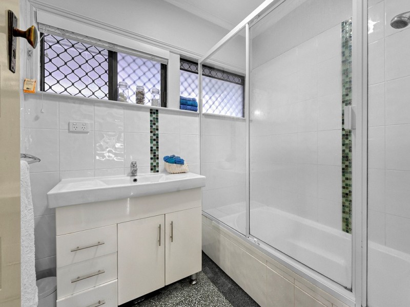 56 Eleventh Avenue, Kedron QLD 4031