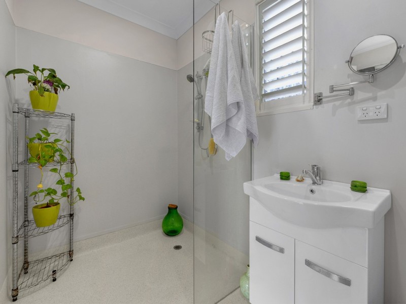 56 Eleventh Avenue, Kedron QLD 4031