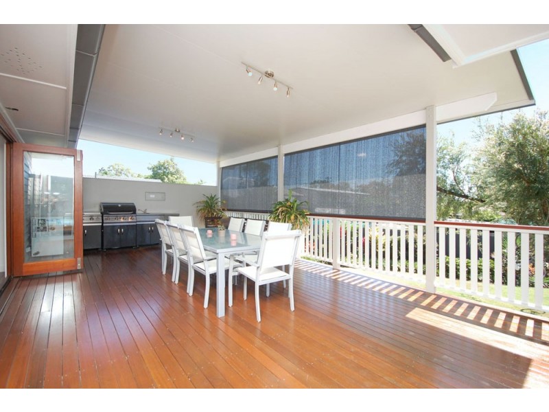 19 Basnett Street, Chermside West QLD 4032