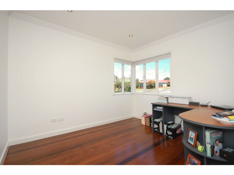 19 Basnett Street, Chermside West QLD 4032