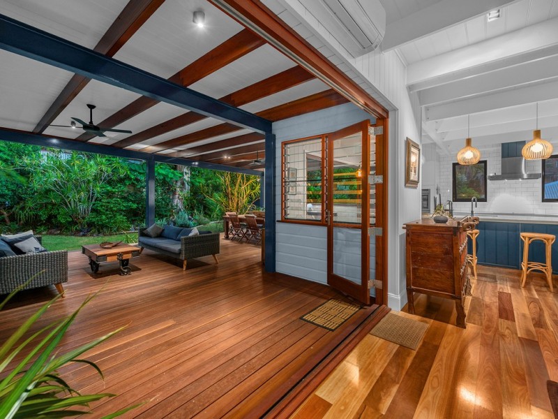 5 Bells Lane, Wooloowin QLD 4030