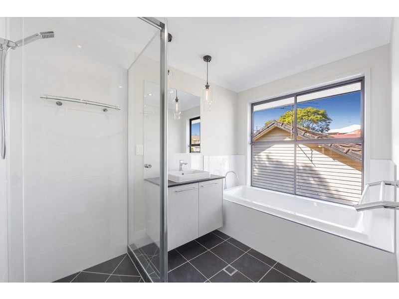 20 Buderim Street, Manly QLD 4179