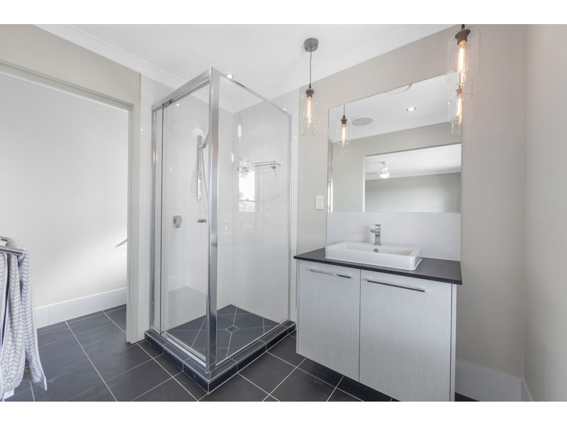 20 Buderim Street, Manly QLD 4179