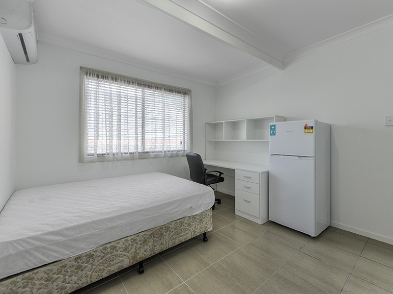 Room 5, 1/11 Moy Street, Kelvin Grove QLD 4059