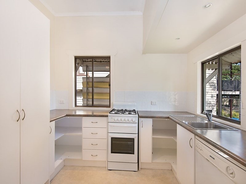 54 Seventh Avenue, Windsor QLD 4030