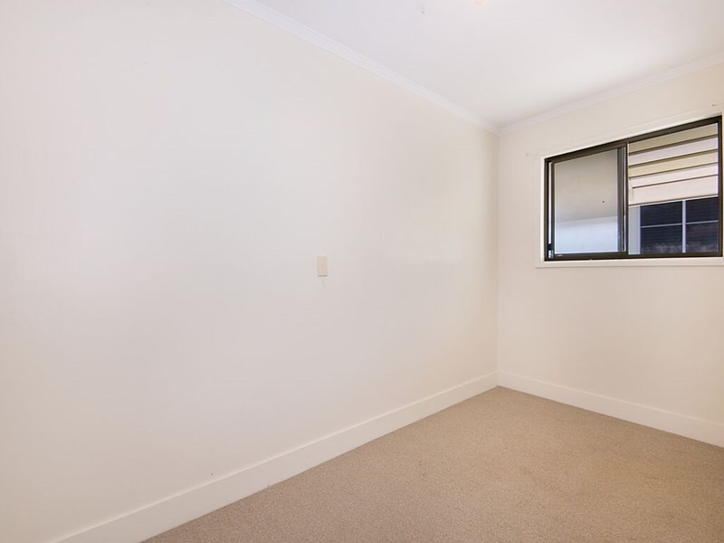 54 Seventh Avenue, Windsor QLD 4030