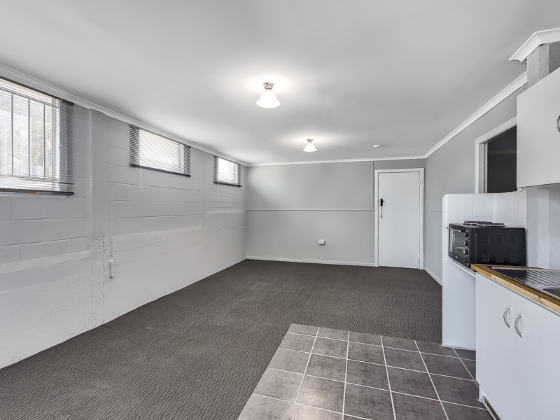 90 Lansdowne Street, Newmarket QLD 4051