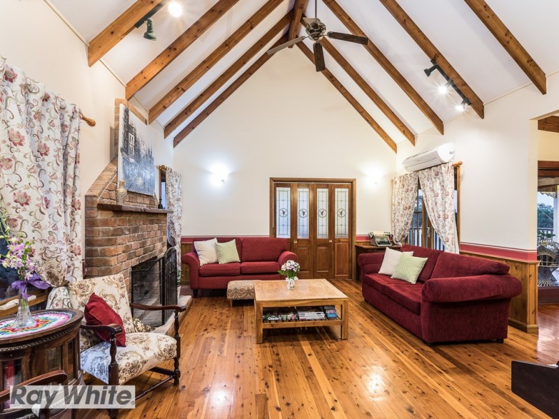 3 Skyline Court, Draper QLD 4520