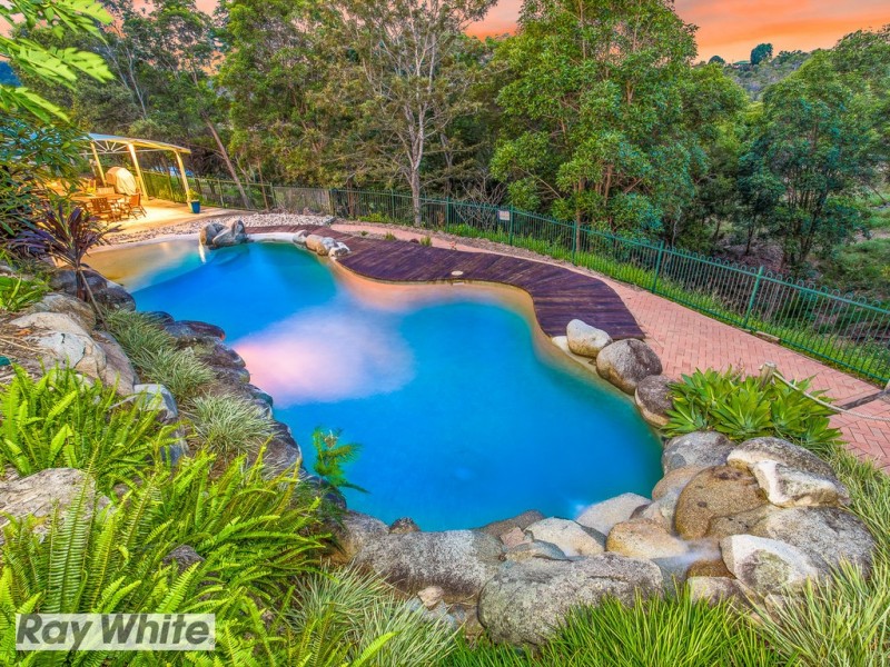 3 Skyline Court, Draper QLD 4520