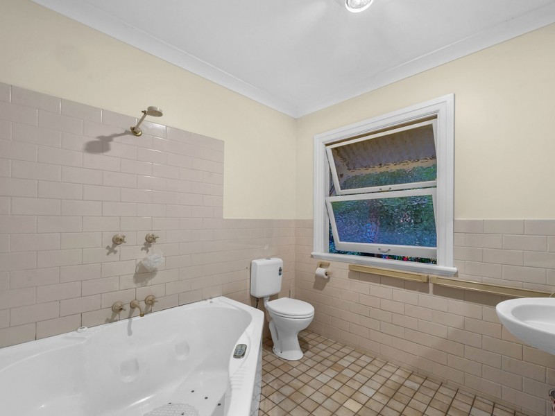 81 Broughton Road, Kedron QLD 4031