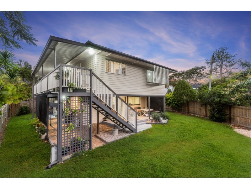 20 Heilbromm Street, Stafford Heights QLD 4053