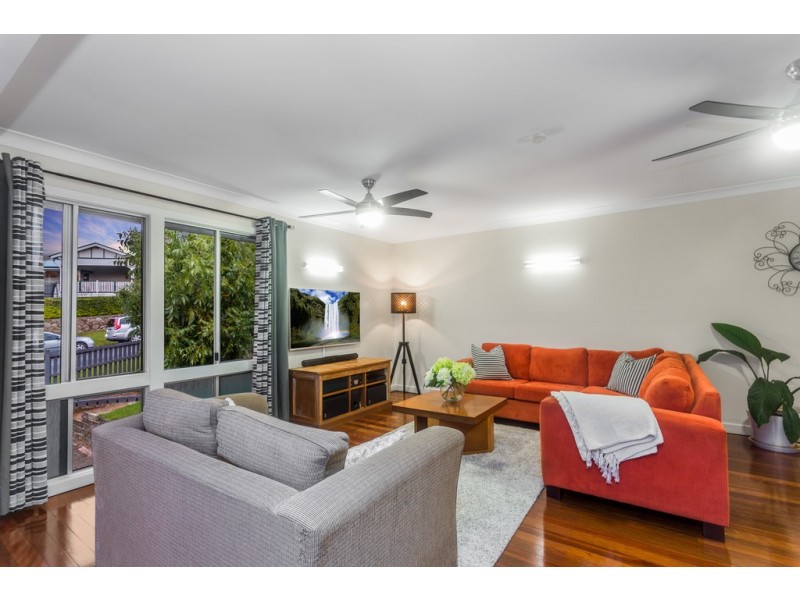 20 Heilbromm Street, Stafford Heights QLD 4053