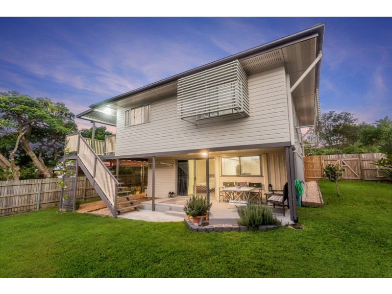 20 Heilbromm Street, Stafford Heights QLD 4053