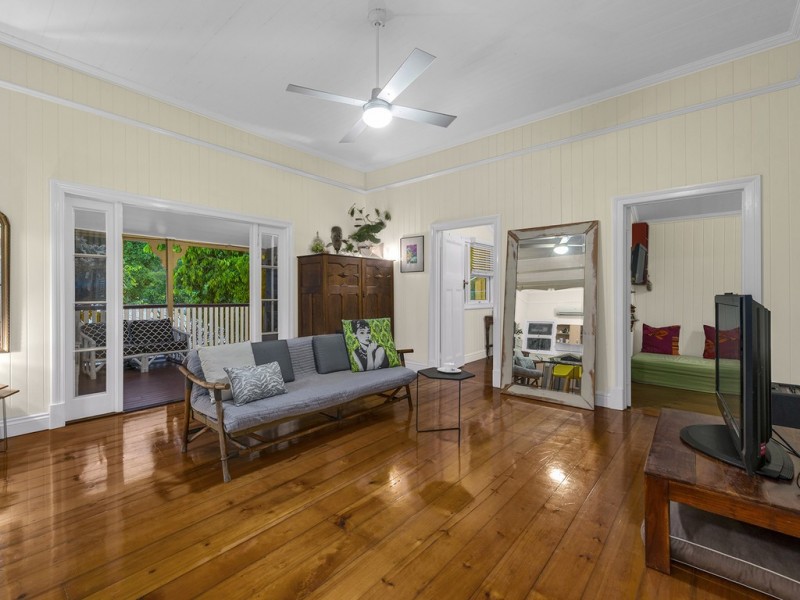 64 The Drive, Bardon QLD 4065