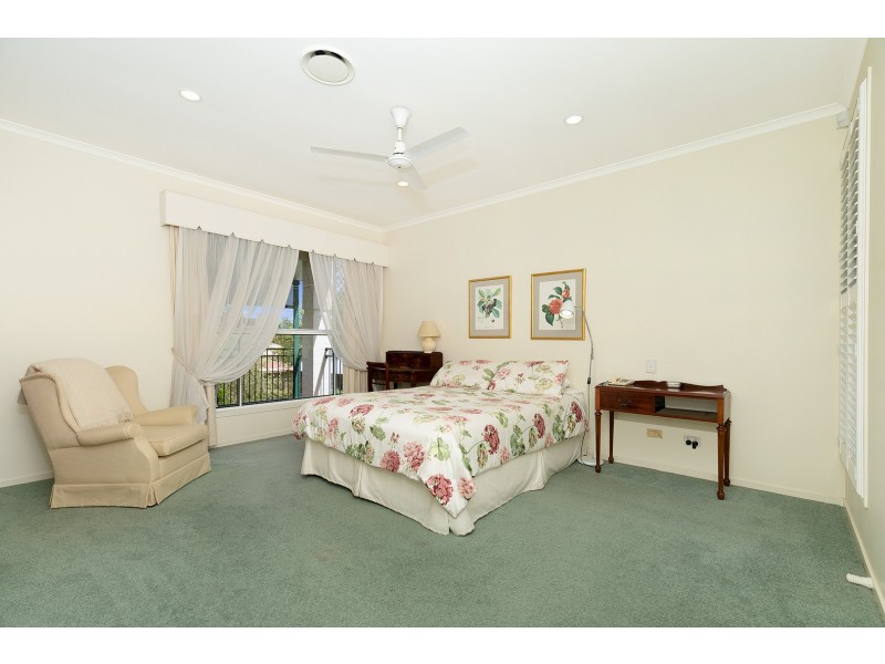 40 Southerden Avenue, Grange QLD 4051