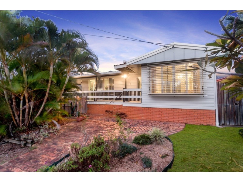 3 Beta Street, Stafford Heights QLD 4053