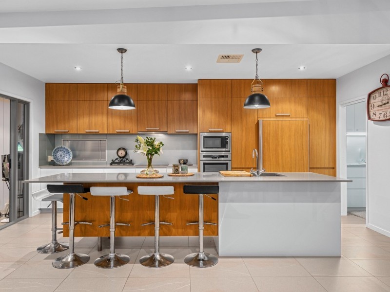 106 Stuartholme Road, Bardon QLD 4065