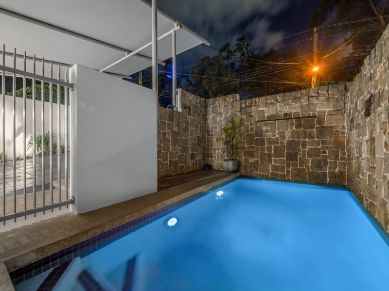 106 Stuartholme Road, Bardon QLD 4065