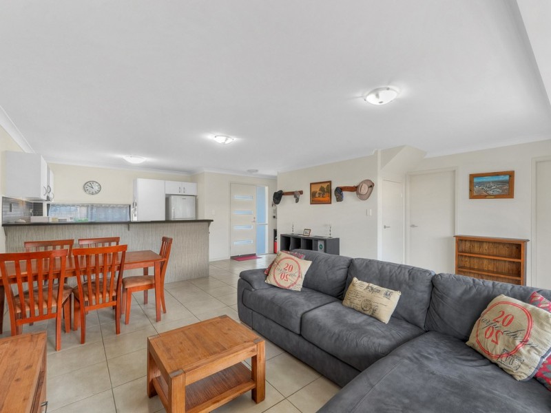 3/24 Armstrong Street, Petrie QLD 4502