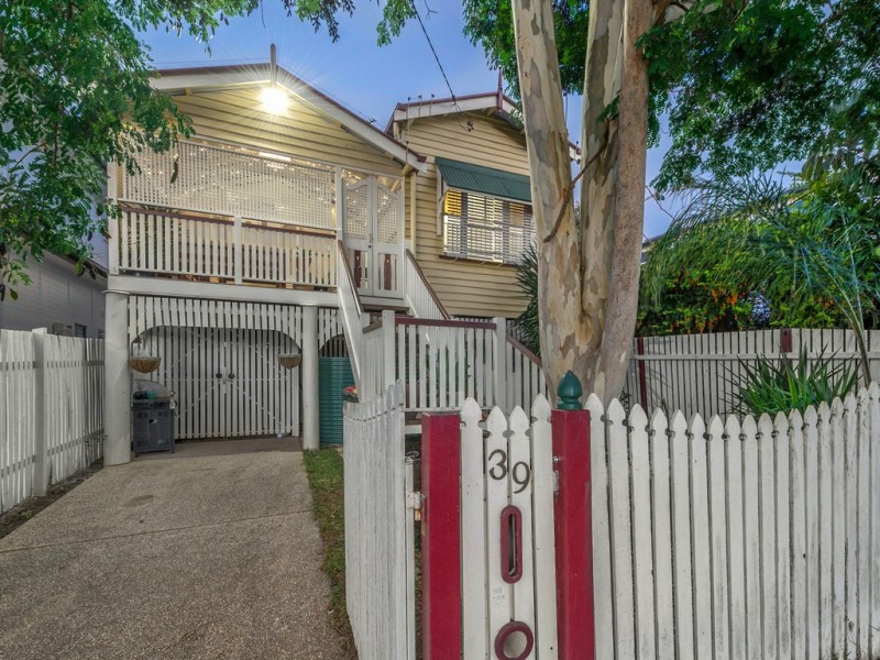 39 Emerald Street, Kedron QLD 4031