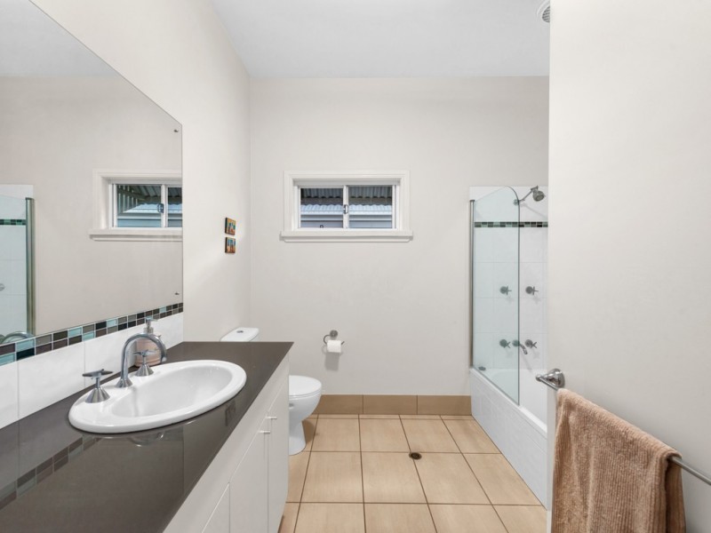 32 Yiada Street, Kedron QLD 4031