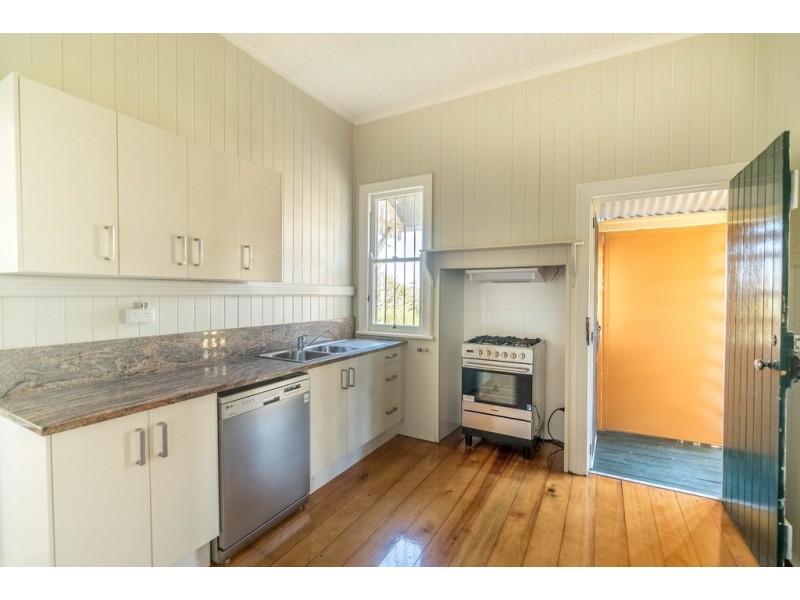 15 Hooker Street, Windsor QLD 4030