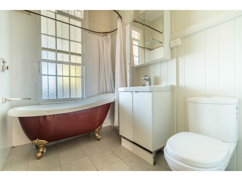 15 Hooker Street, Windsor QLD 4030