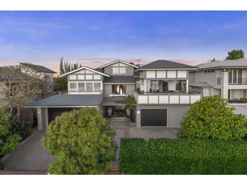 91 Lansdowne Street, Newmarket QLD 4051