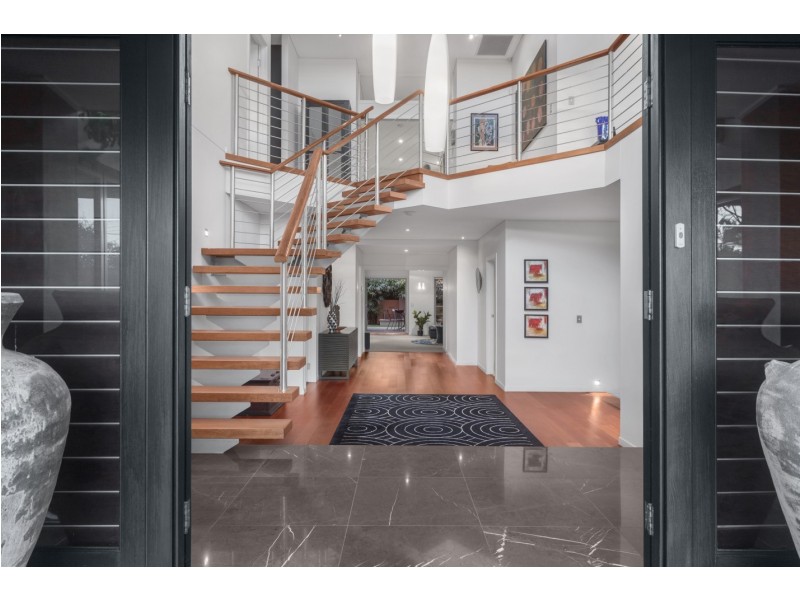 91 Lansdowne Street, Newmarket QLD 4051