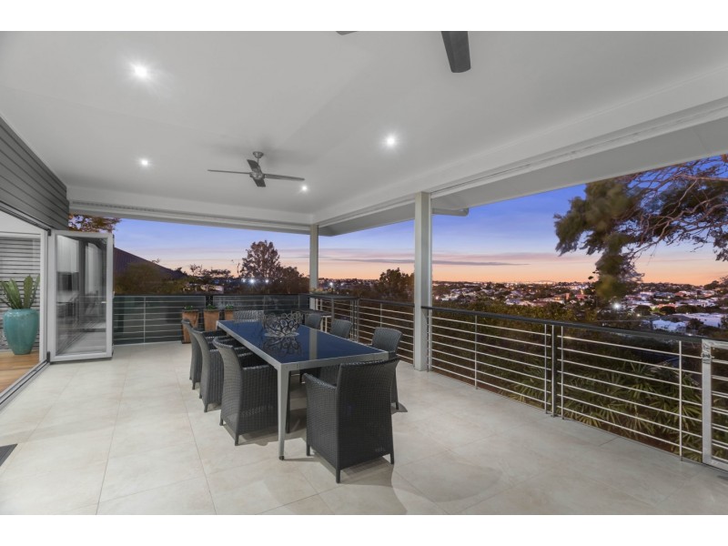 91 Lansdowne Street, Newmarket QLD 4051