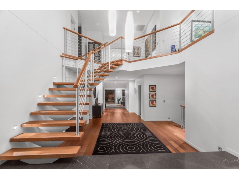 91 Lansdowne Street, Newmarket QLD 4051