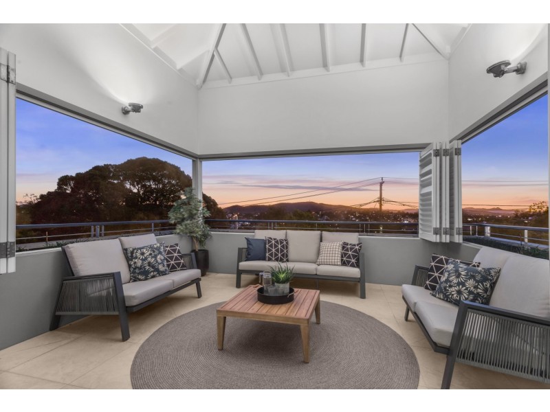 91 Lansdowne Street, Newmarket QLD 4051