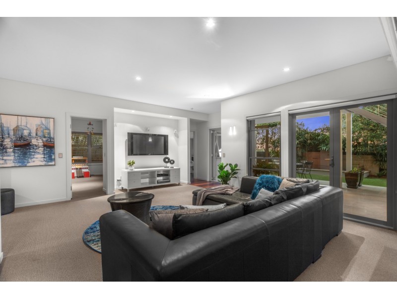 91 Lansdowne Street, Newmarket QLD 4051