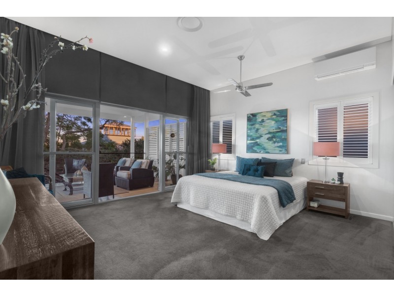 91 Lansdowne Street, Newmarket QLD 4051