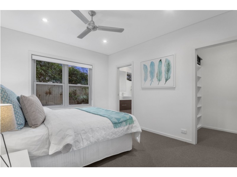 91 Lansdowne Street, Newmarket QLD 4051